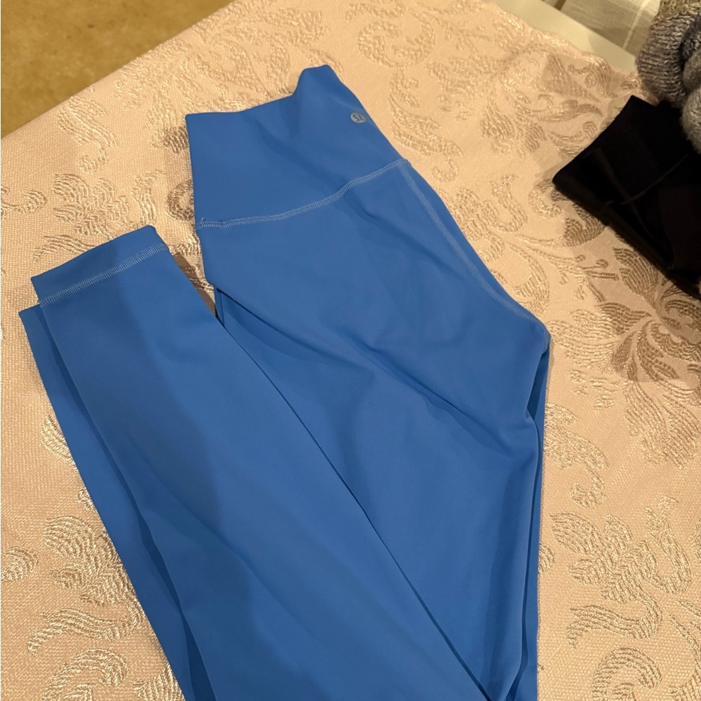Lululemon Athletica Blue Leggings - 25”, Size 6